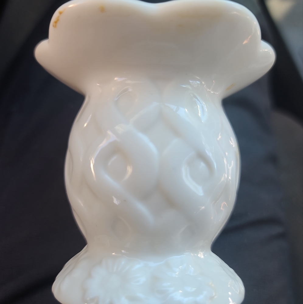 Vintage Oleg Cassini White Ivory Porcelain Candle Holders Daisy Accents